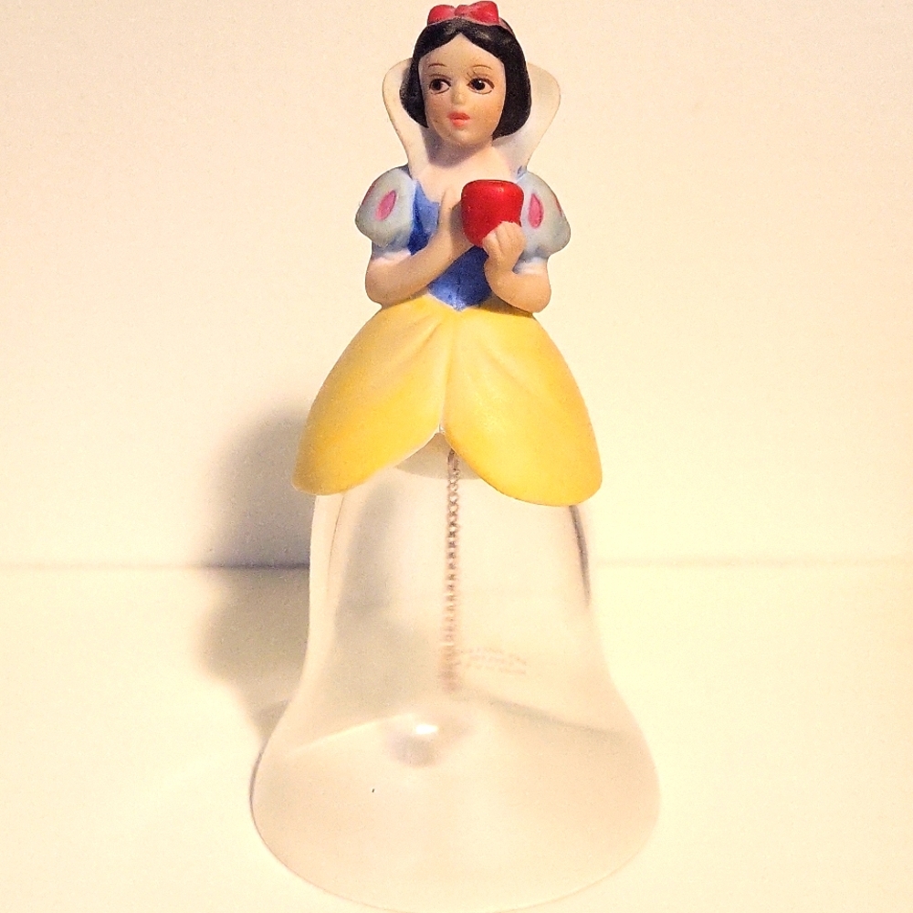 Snow White crystal bell